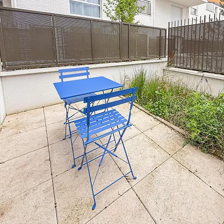 Moderne Avec Terrasse Privee Et Parking Poissy
